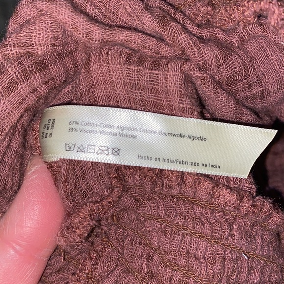 Free People One. Smocked blouse. Tea berry color Medium - Picture 5 of 5